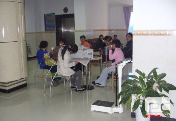 长江妇科诊疗区候诊大厅